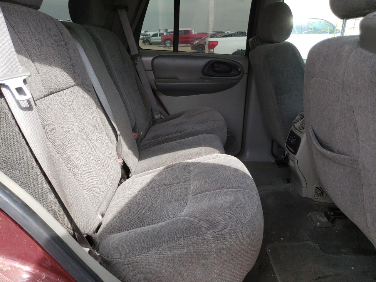 Photo 6 from auction – 2004 CHEVROLET TRAILBLAZE with VIN 1GNDT13S942261818