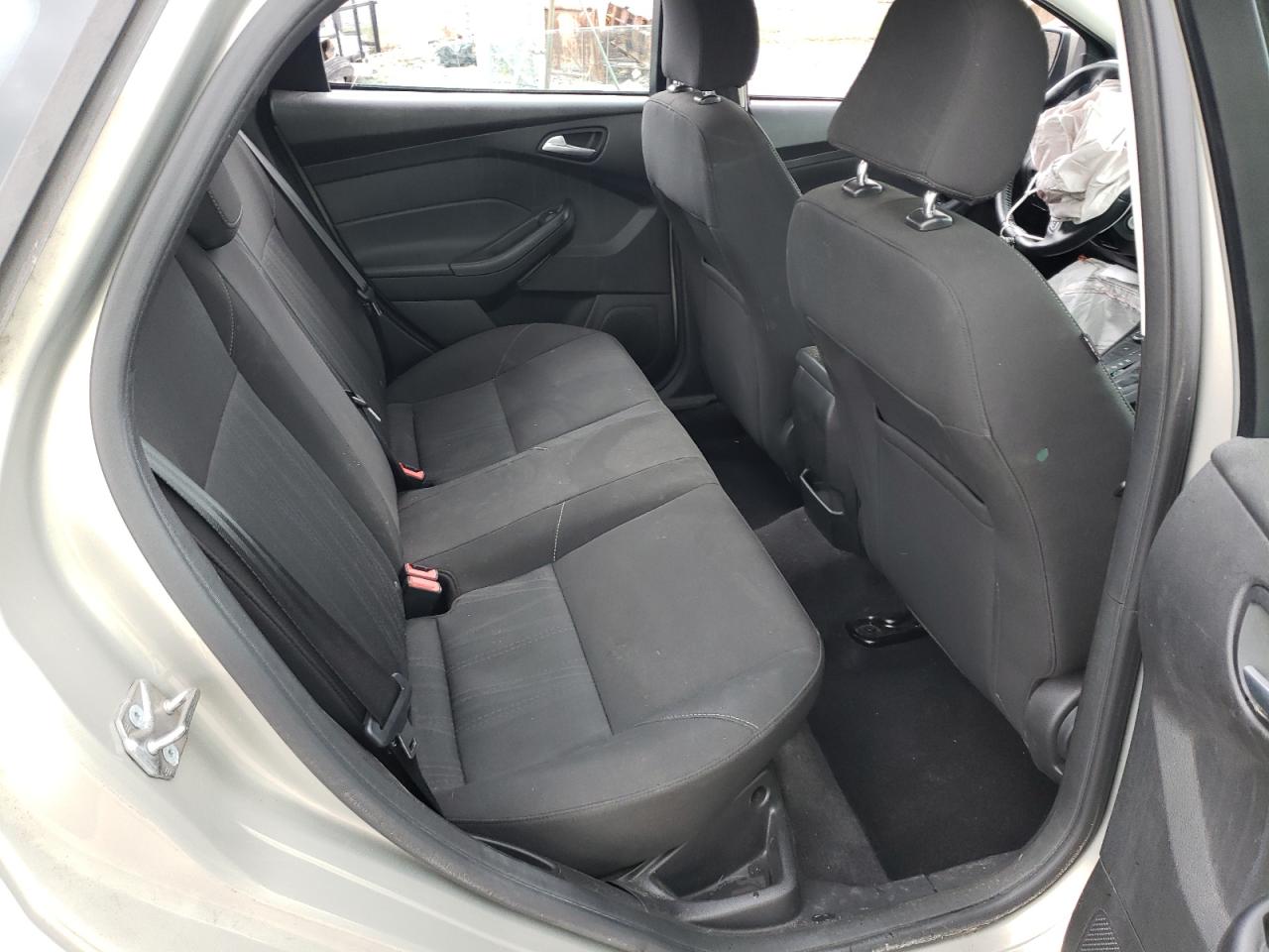 Photo 6 from auction – 2015 FORD FOCUS SE with VIN 1FADP3F22FL291525