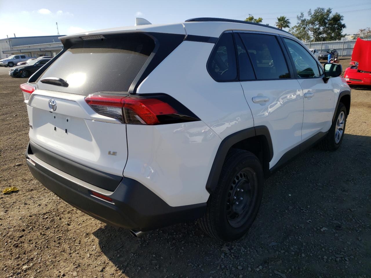 Photo 4 from auction – 2021 TOYOTA RAV4 LE with VIN 2T3H1RFV2MW121377