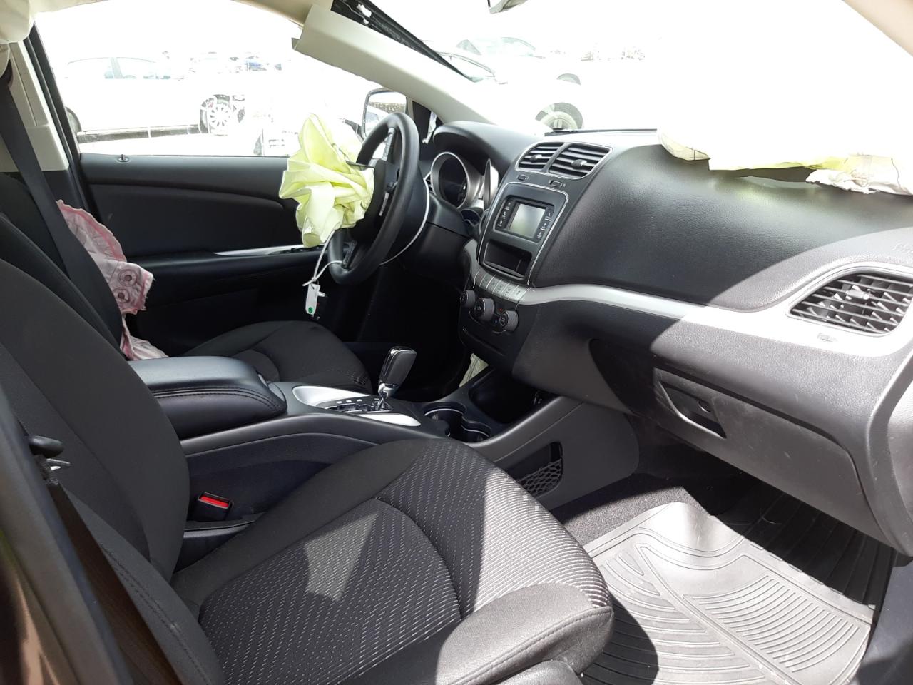 Photo 5 from auction – 2019 DODGE JOURNEY SE with VIN 3C4PDCAB3KT810216