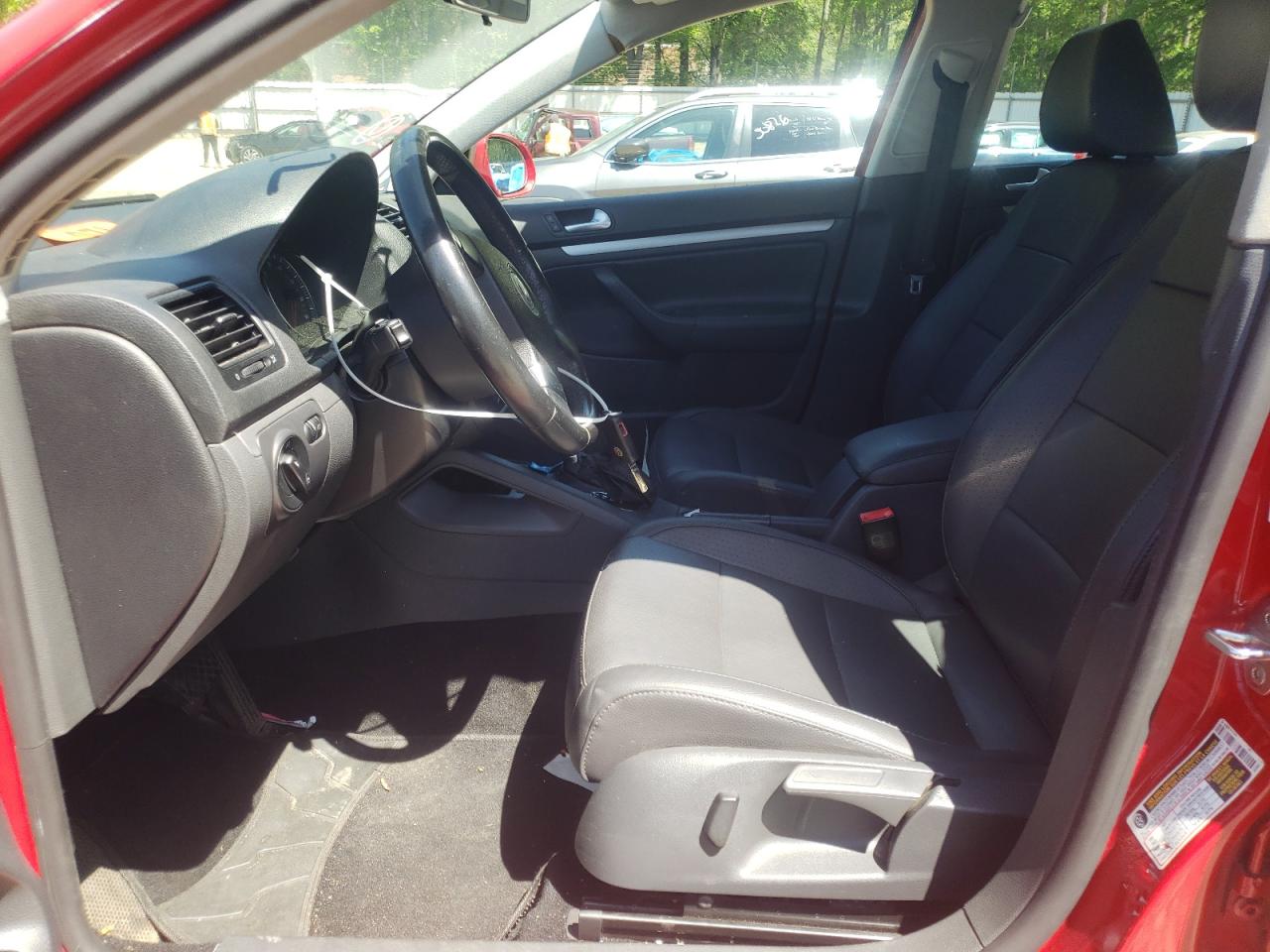 Photo 5 from auction – 2009 VOLKSWAGEN JETTA WOLF with VIN 3VWRJ71K39M044613