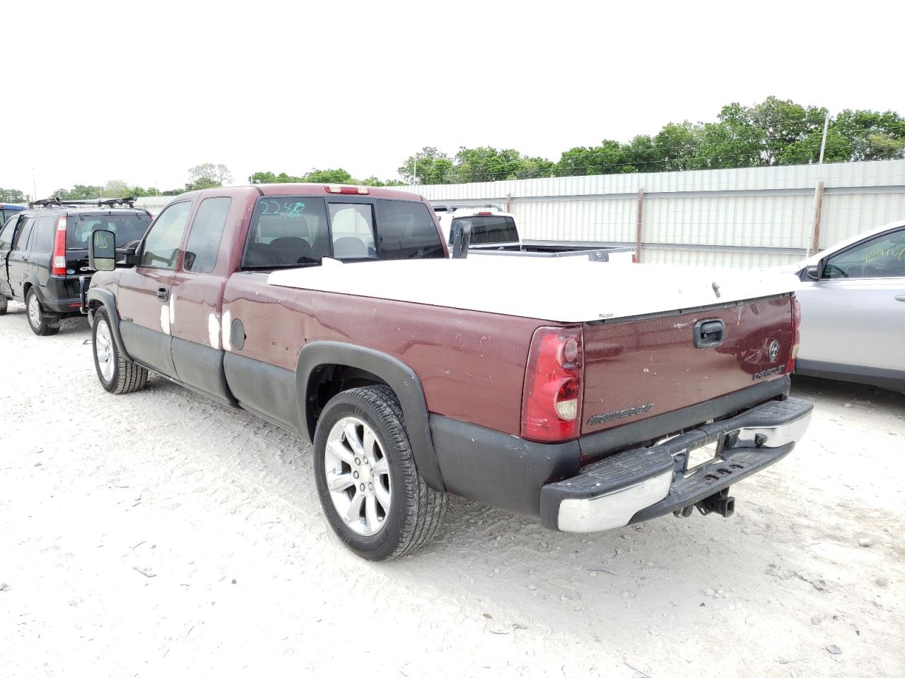 Photo 3 from auction – 2000 CHEVROLET SILVERADO with VIN 1GCEC19TXYE244754