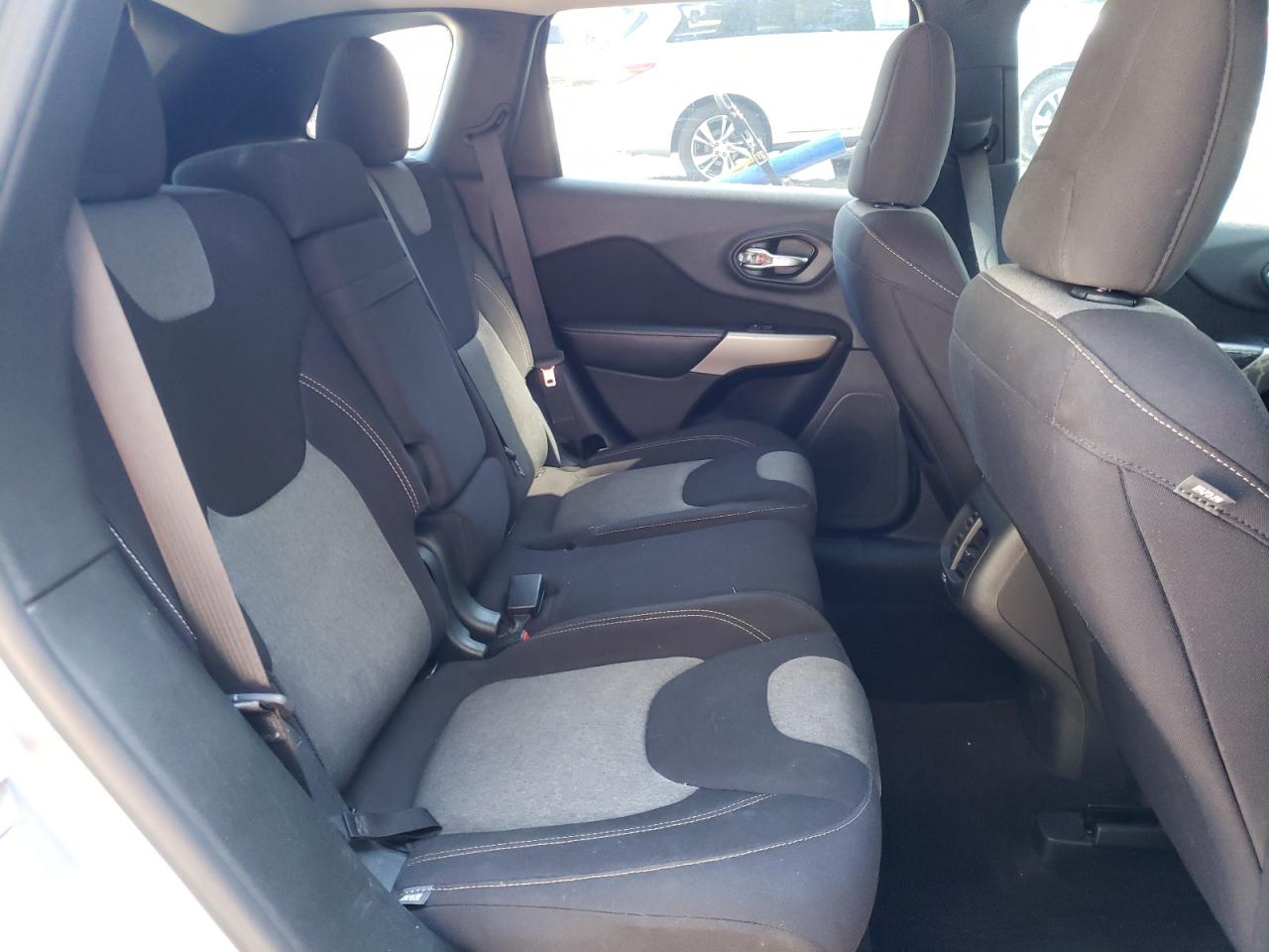 Zdjęcie 6 z aukcji – 2018 JEEP CHEROKEE L z VIN 1C4PJMCB4JD533012