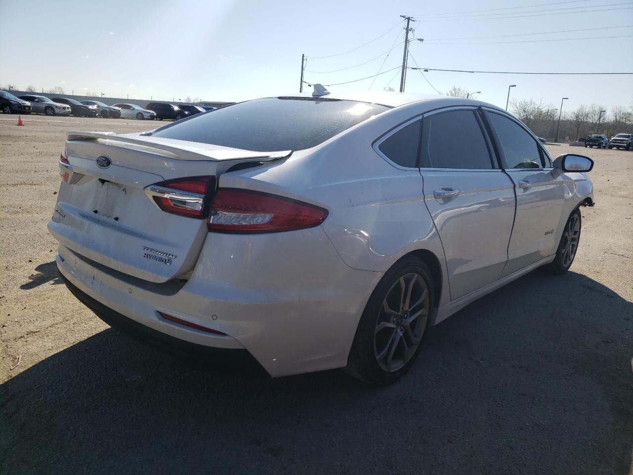 Photo 4 from auction – 2019 FORD FUSION TIT with VIN 3FA6P0RU2KR227212