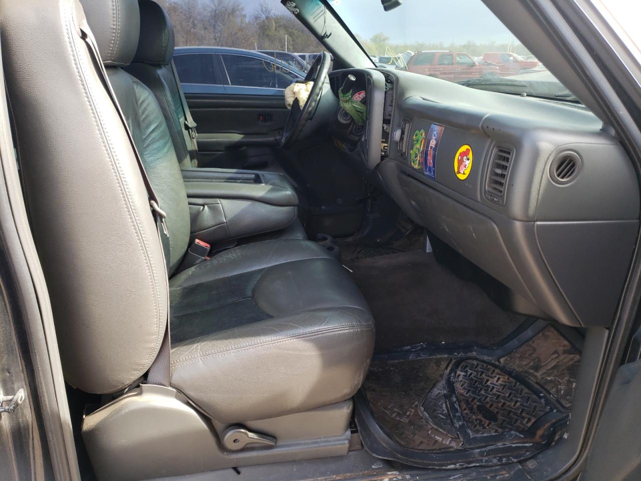 Photo 5 from auction – 2003 CHEVROLET SILVERADO with VIN 1GCEC14T53Z195827