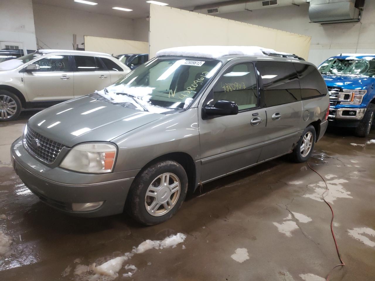 Photo 2 from auction – 2004 FORD FREESTAR S with VIN 2FMDA52204BA89062