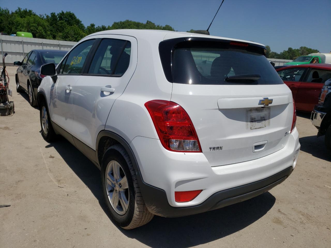 Photo 3 from auction – 2019 CHEVROLET TRAX LS with VIN 3GNCJKSBXKL265753