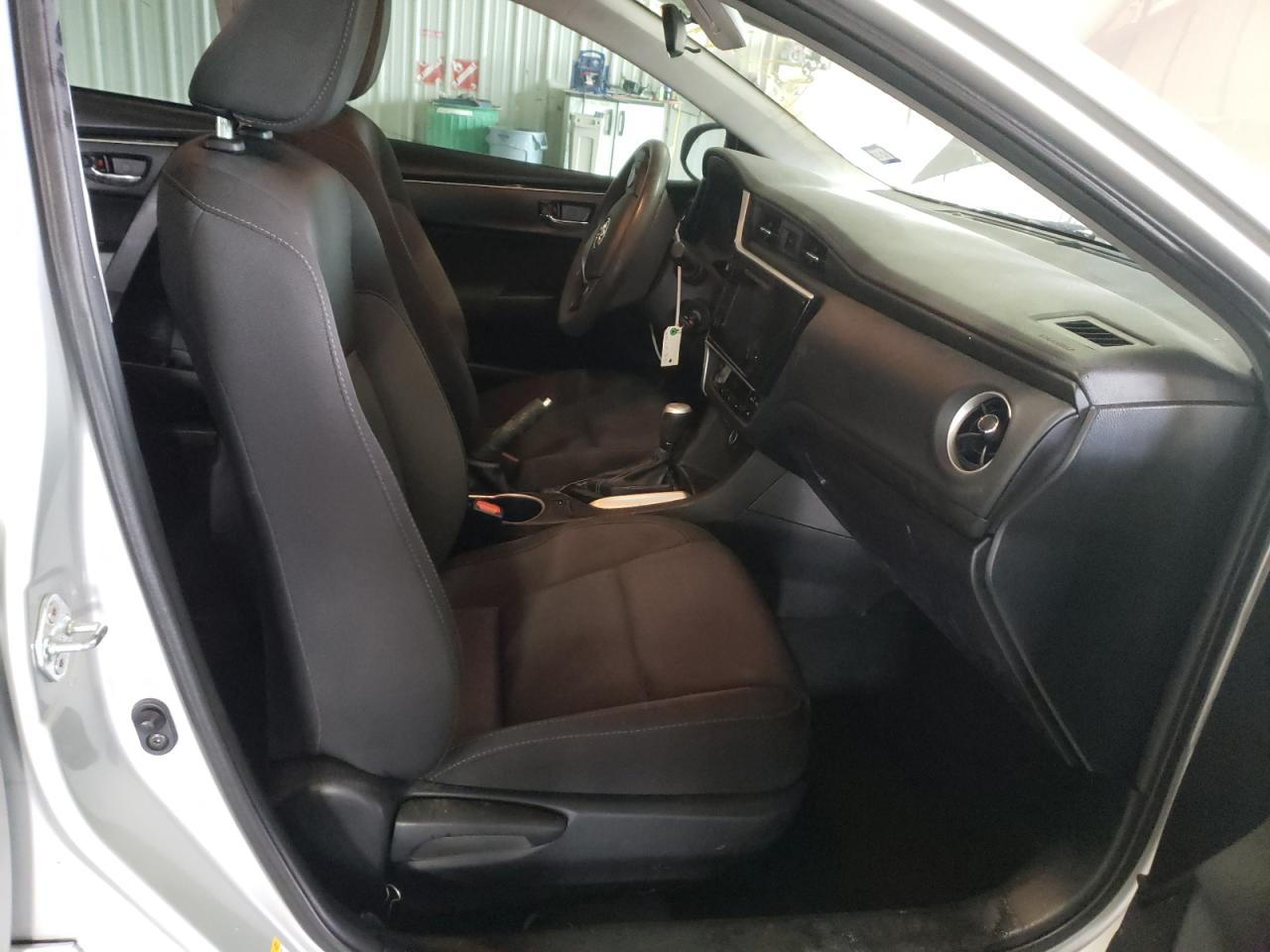 Photo 5 from auction – 2018 TOYOTA COROLLA L with VIN 5YFBURHE2JP832058