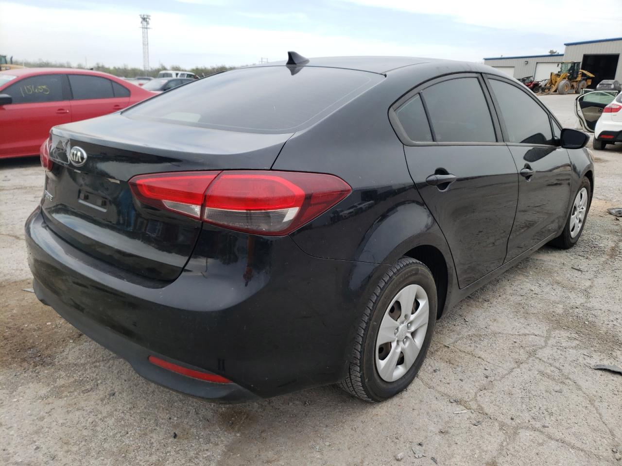 Photo 4 from auction – 2017 KIA FORTE LX with VIN 3KPFL4A73HE068915