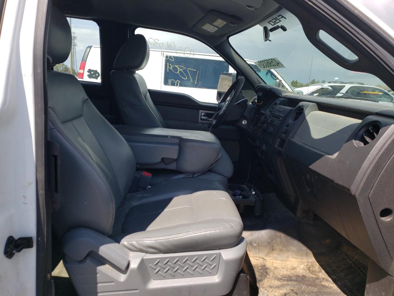 Photo 5 from auction – 2011 FORD F150 SUPER with VIN 1FTVX1ETXBKE07387