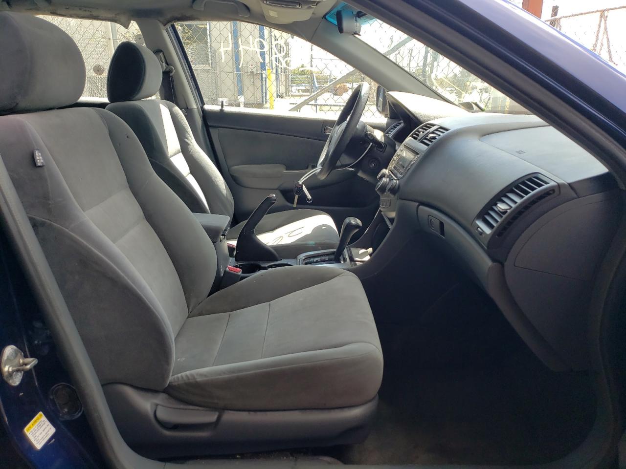 Photo 5 from auction – 2003 HONDA ACCORD EX with VIN 1HGCM56683A068637