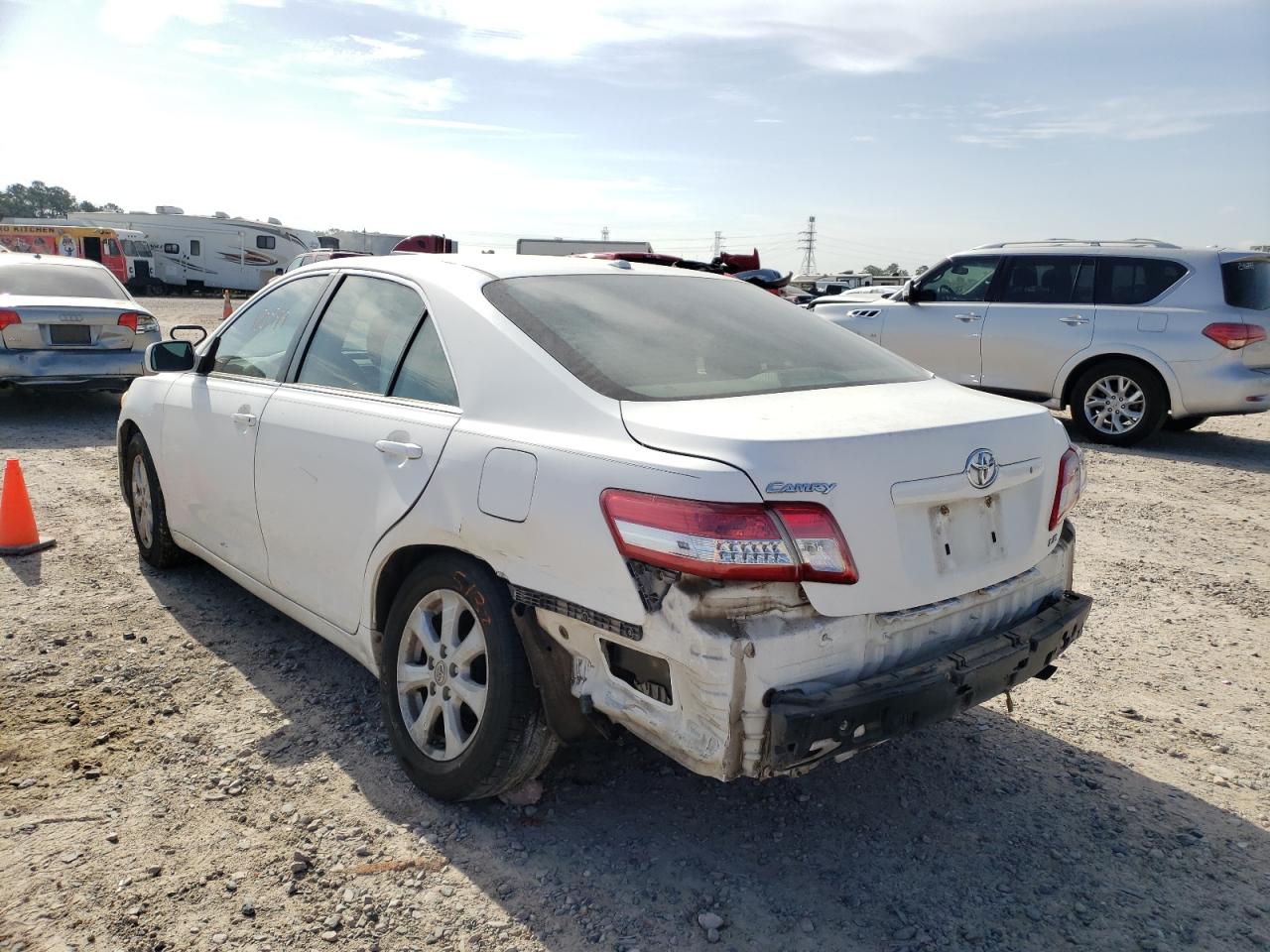 Photo 3 from auction – 2011 TOYOTA CAMRY BASE with VIN 4T4BF3EK7BR174910