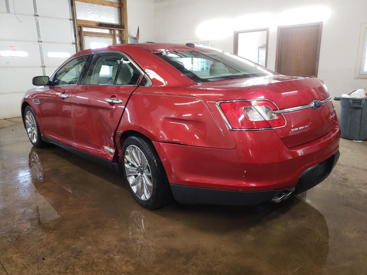 Photo 3 from auction – 2010 FORD TAURUS LIM with VIN 1FAHP2FW5AG129775