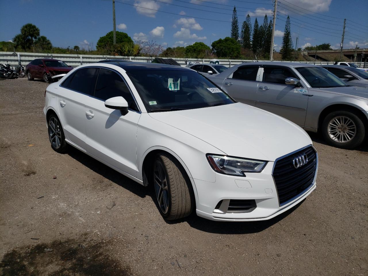 Фото 1 с аукциона – 2019 AUDI A3 PREMIUM с VIN WAUAUGFFXK1012275