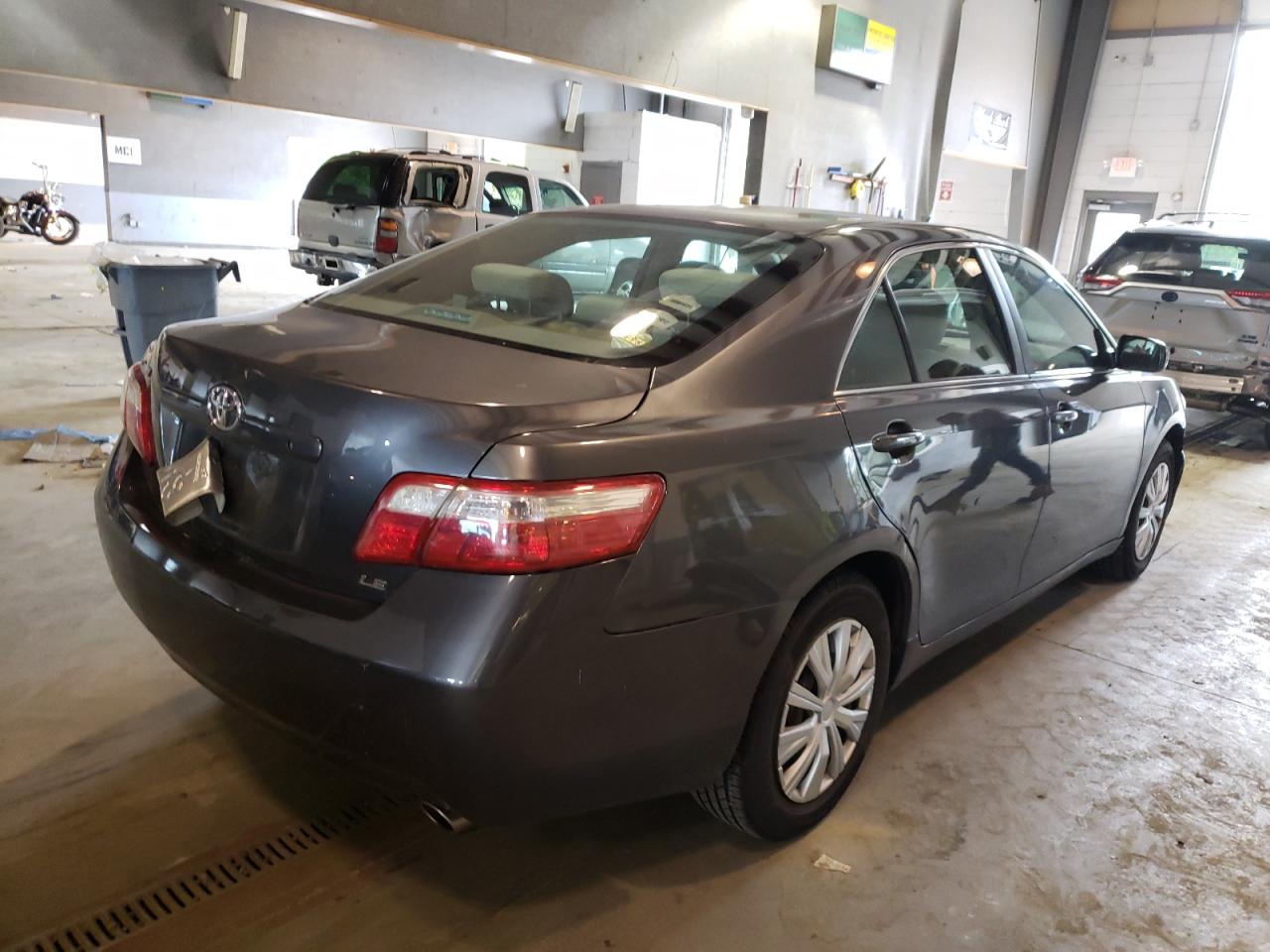 Photo 4 from auction – 2007 TOYOTA CAMRY with VIN 4T1BK46K27U047743