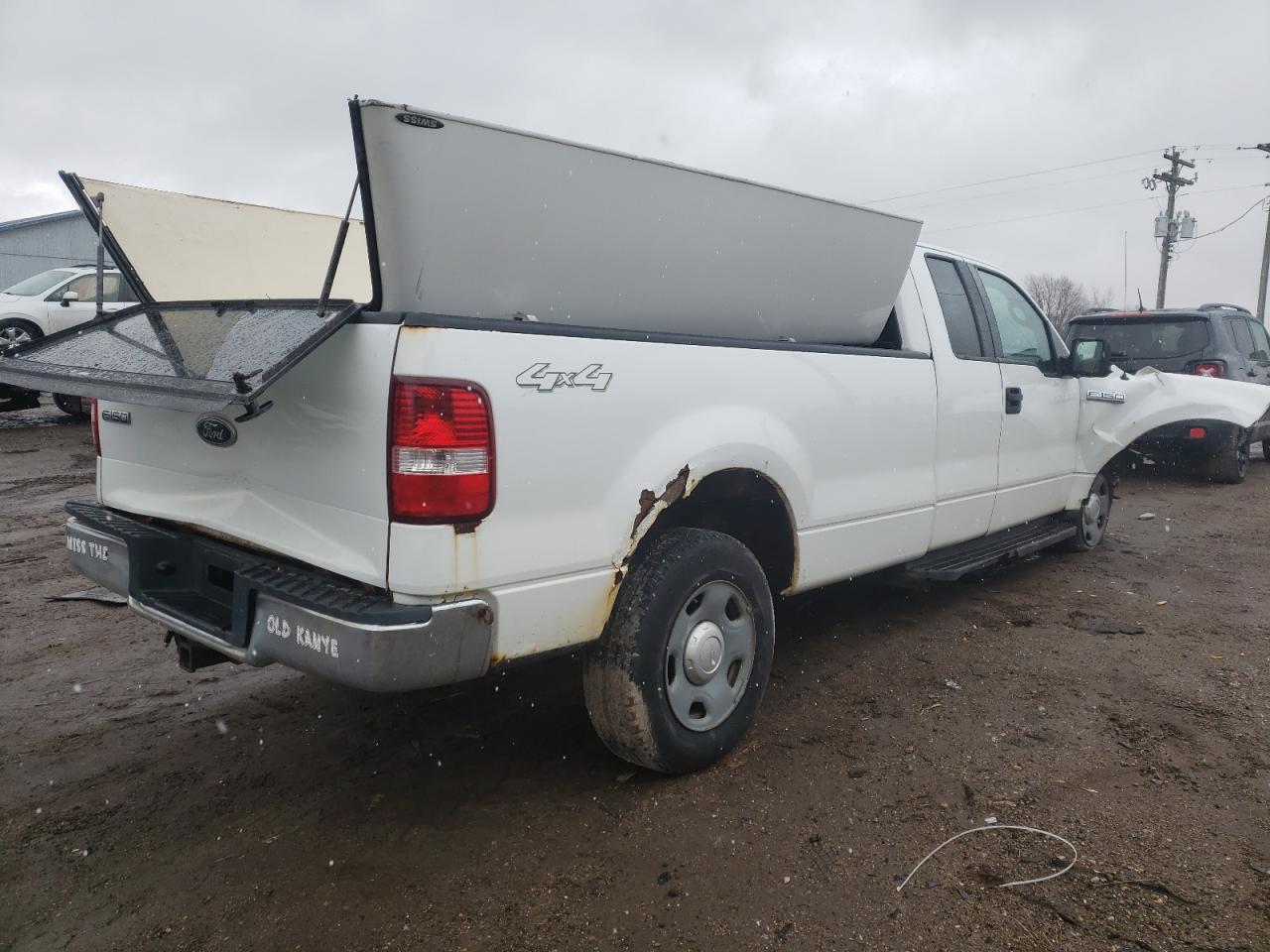 Photo 4 from auction – 2004 FORD F150 with VIN 1FTVX14504NA88375