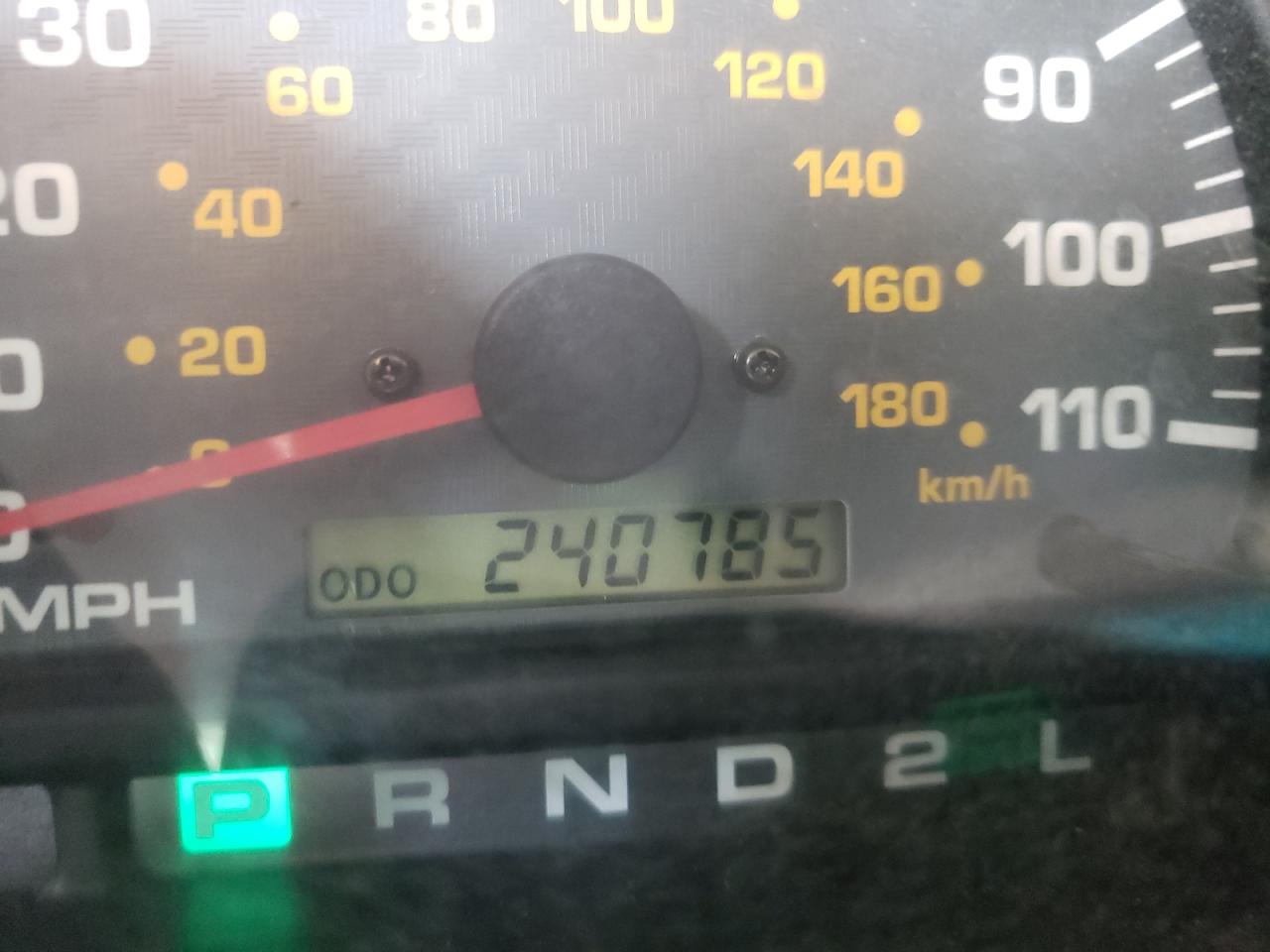 Фото 8 с аукциона – 2000 TOYOTA 4RUNNER с VIN JT3GM84R2Y0064079