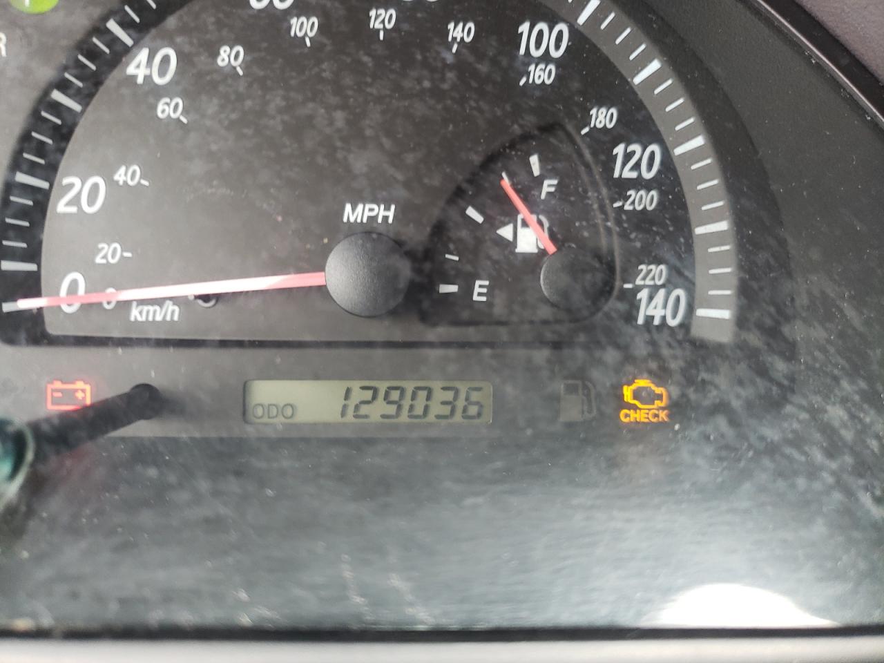 Photo 8 from auction – 2004 TOYOTA CAMRY LE with VIN 4T1BE32K74U888153