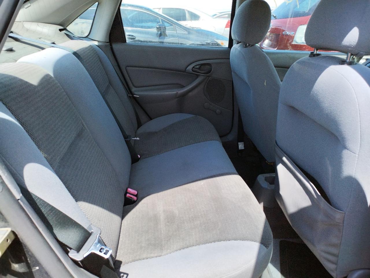 Photo 6 from auction – 2004 FORD FOCUS with VIN 1FAFP33P84W154545
