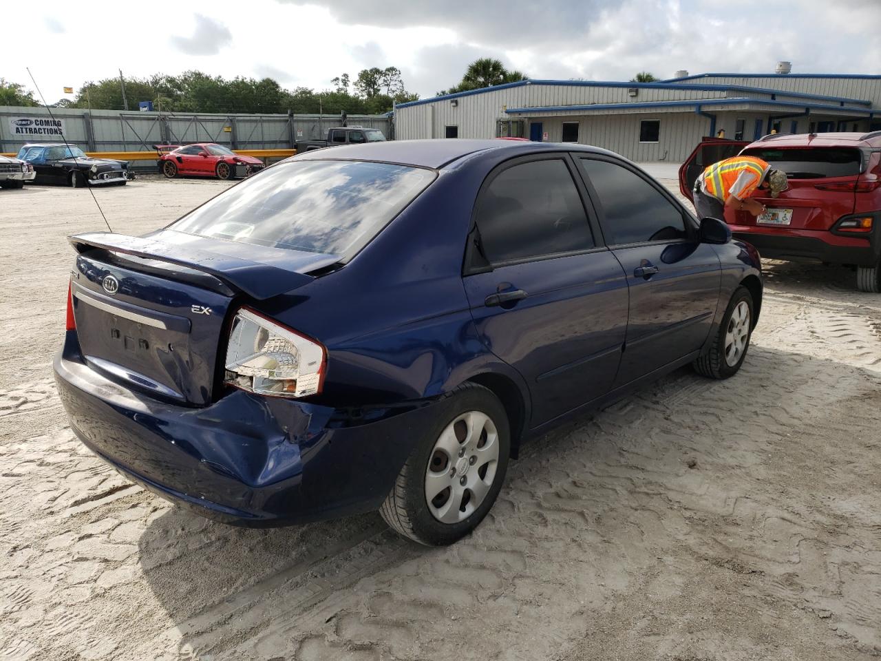 Zdjęcie 4 z aukcji – 2009 KIA SPECTRA EX z VIN KNAFE221995626463