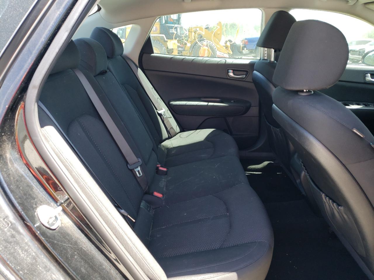Photo 6 from auction – 2017 KIA OPTIMA LX with VIN KNAGT4L39H5130826