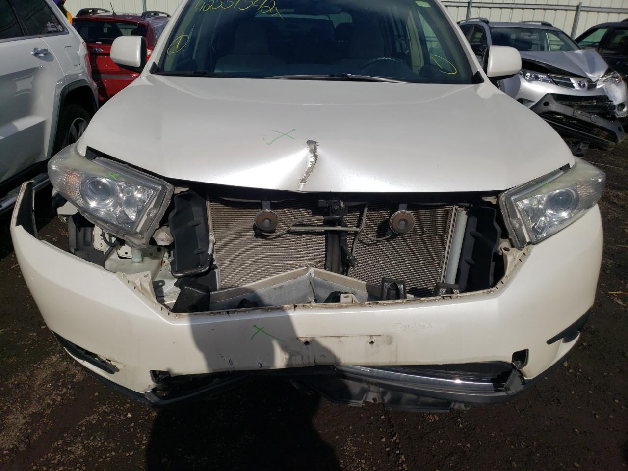 Photo 9 from auction – 2013 TOYOTA HIGHLANDER with VIN 5TDBK3EH8DS215700
