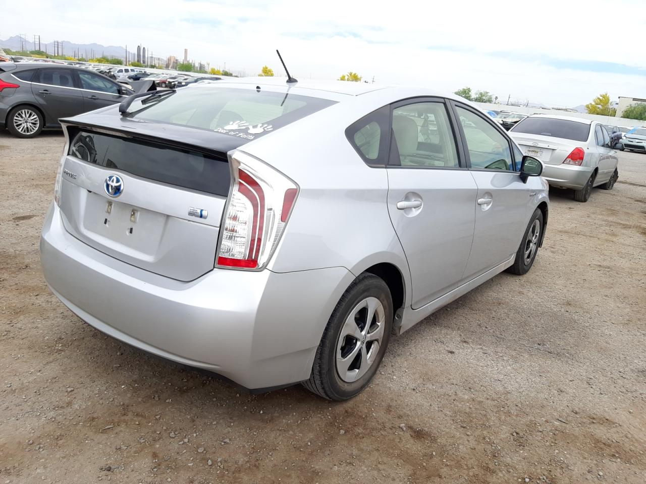 Photo 4 from auction – 2013 TOYOTA PRIUS with VIN JTDKN3DU7D5573432