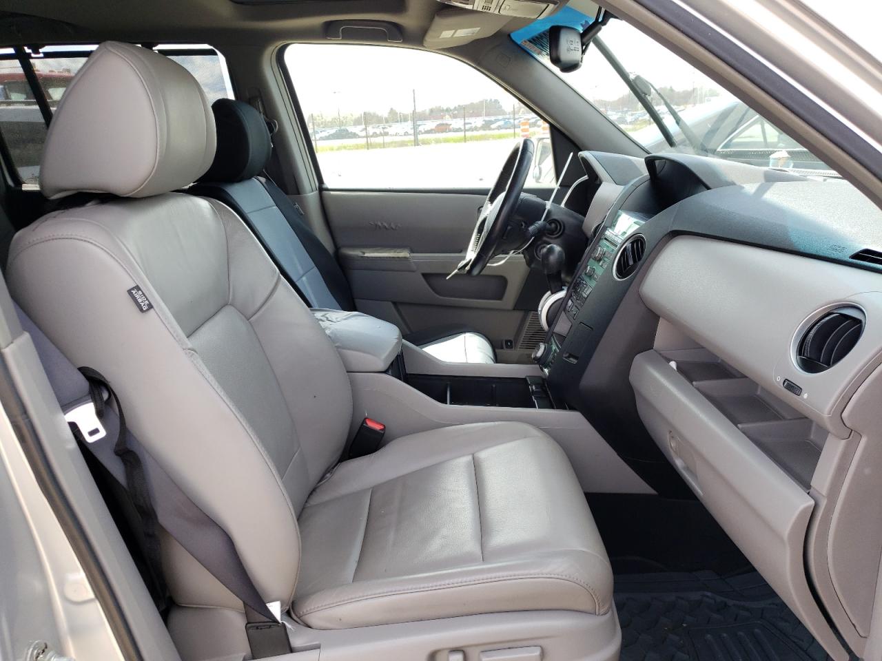 Photo 5 from auction – 2009 HONDA PILOT TOUR with VIN 5FNYF48899B024573