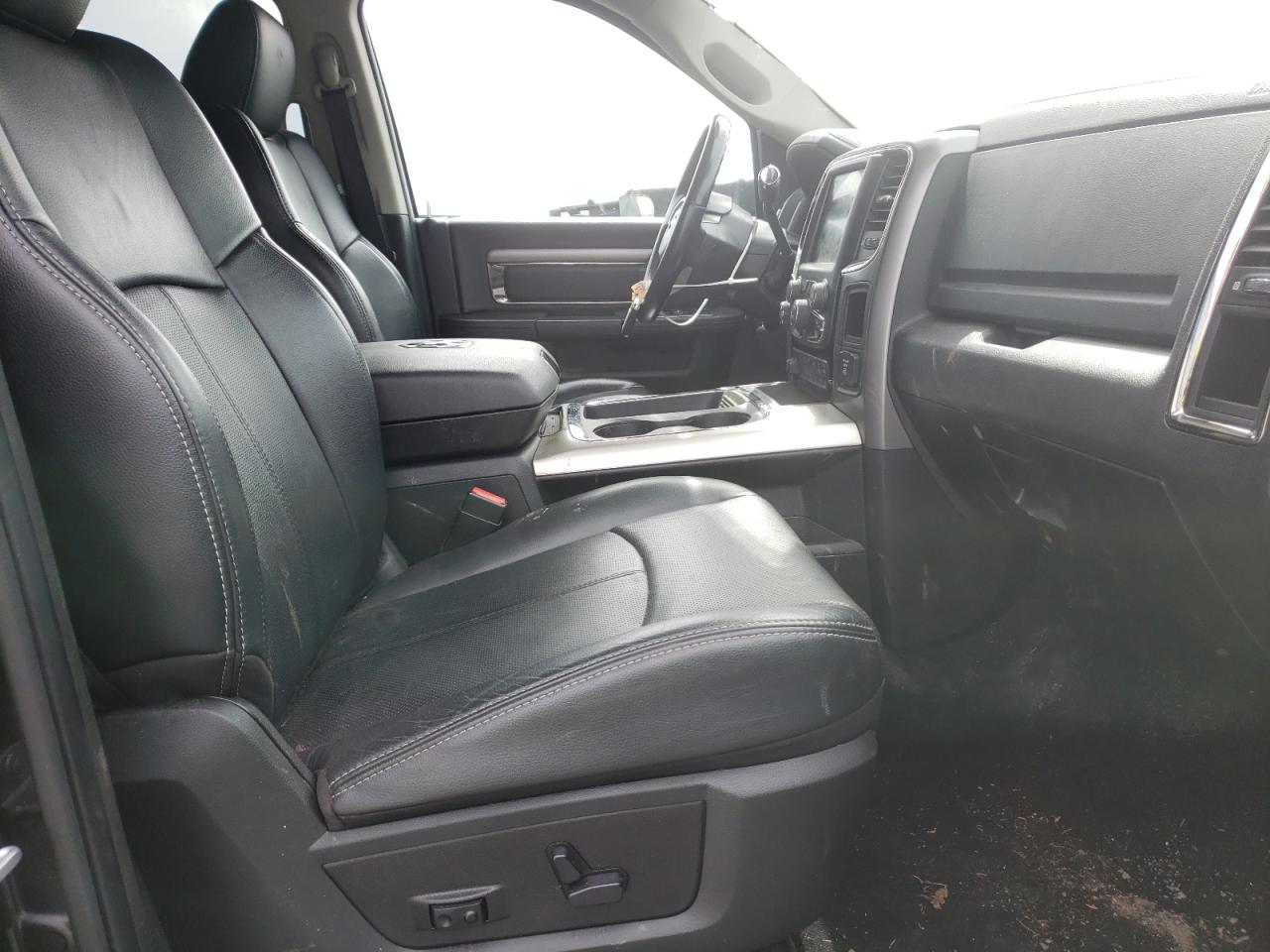 Photo 5 from auction – 2018 RAM 2500 LARAM with VIN 3C6UR5FL2JG363779
