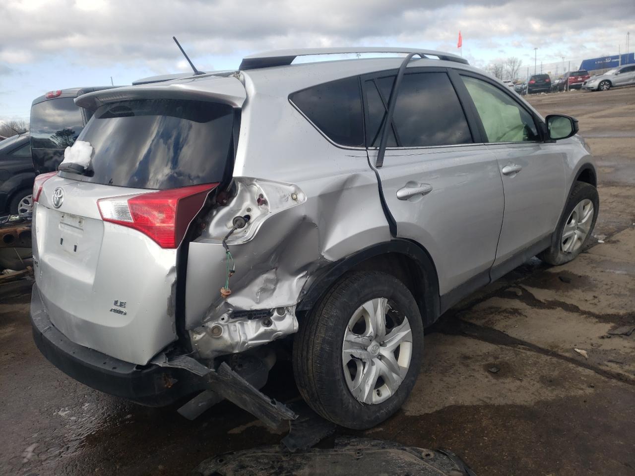 Photo 4 from auction – 2014 TOYOTA RAV4 LE with VIN JTMBFREV2ED080076