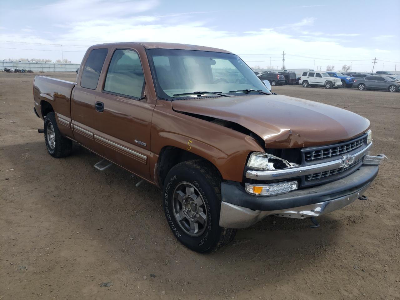 CHEVROLET SILVERADO 2001 with VIN 1GCEK19T71E183405 - Photo from auction