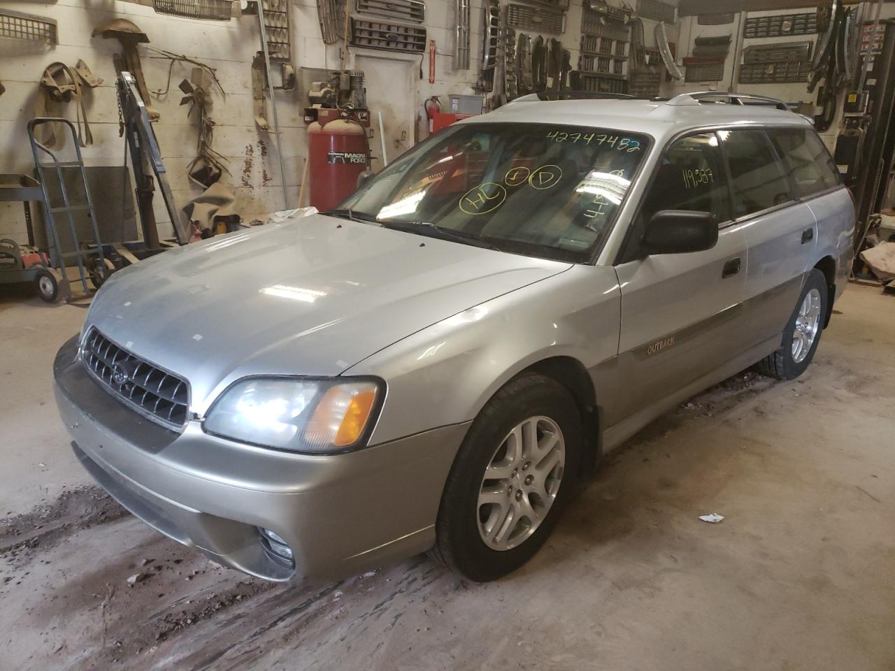 Photo 2 from auction – 2003 SUBARU LEGACY OUT with VIN 4S3BH675437623073