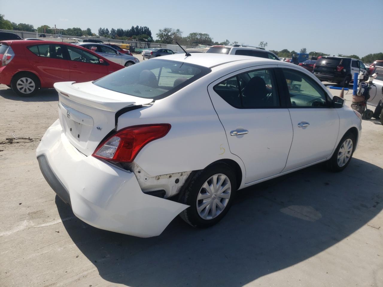 Photo 4 from auction – 2017 NISSAN VERSA S with VIN 3N1CN7AP3HL815166