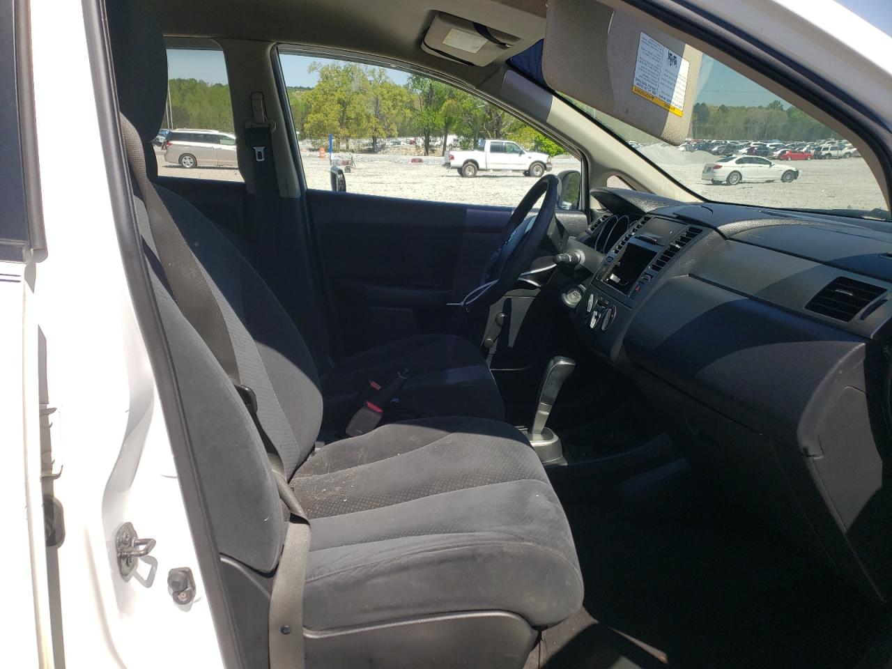 Photo 5 from auction – 2010 NISSAN VERSA S with VIN 3N1BC1CP3AL361549