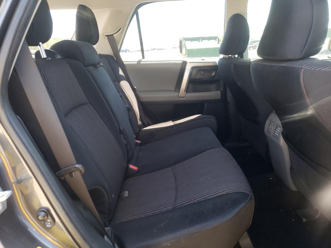 Photo 6 from auction – 2011 TOYOTA 4RUNNER SR with VIN JTEBU5JR0B5075953
