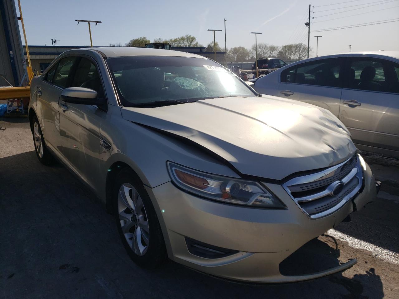 FORD TAURUS SEL 2010 with VIN 1FAHP2EW4AG144284 - Photo from auction