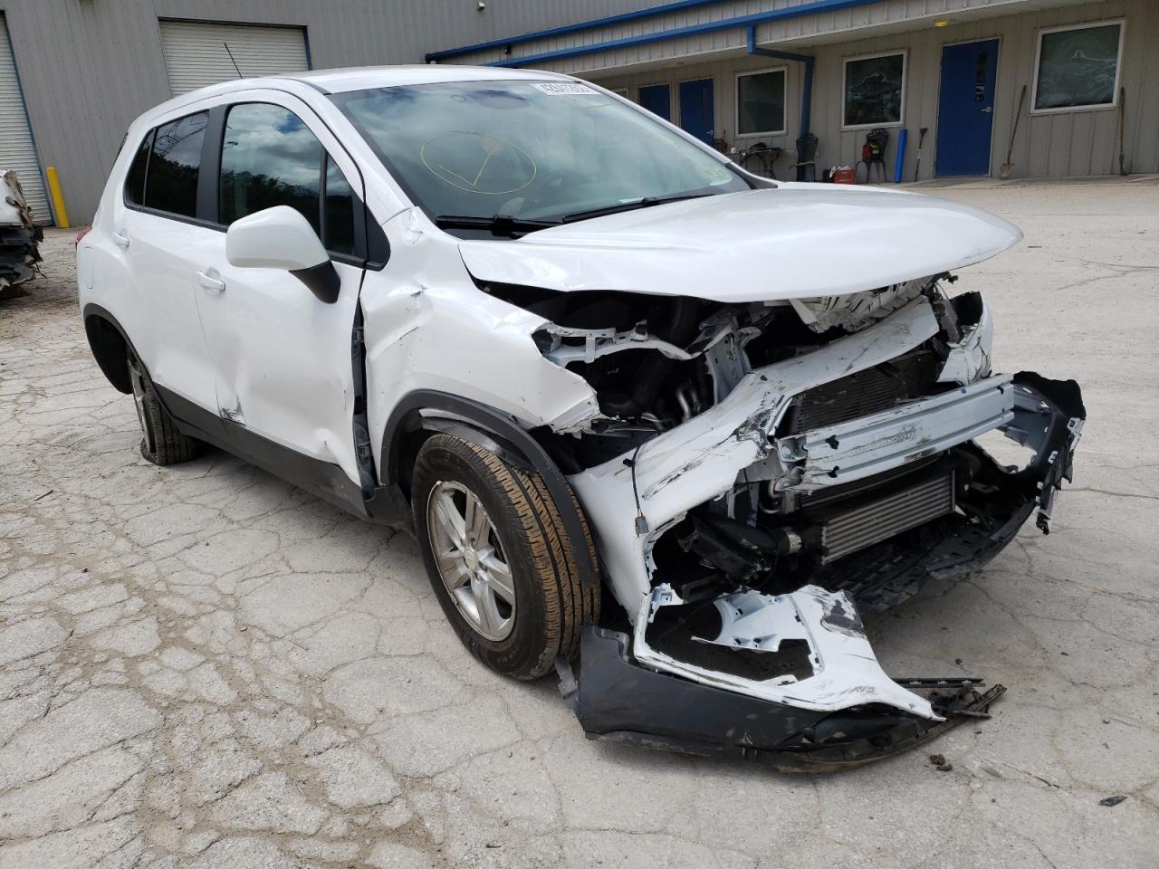 CHEVROLET TRAX 2020 with VIN 3GNCJKSB7LL317499 - Photo from auction
