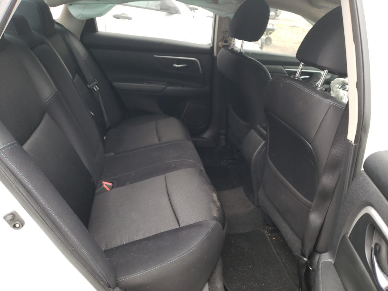 Photo 6 from auction – 2016 NISSAN ALTIMA 2.5 with VIN 1N4AL3AP3GC240134