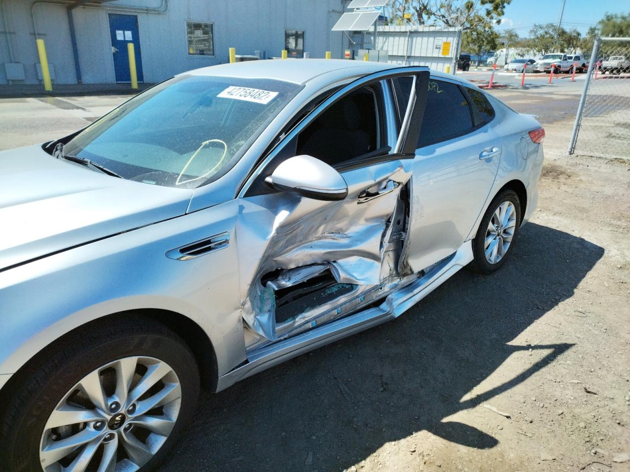 Photo 9 from auction – 2016 KIA OPTIMA LX with VIN 5XXGT4L37GG027014