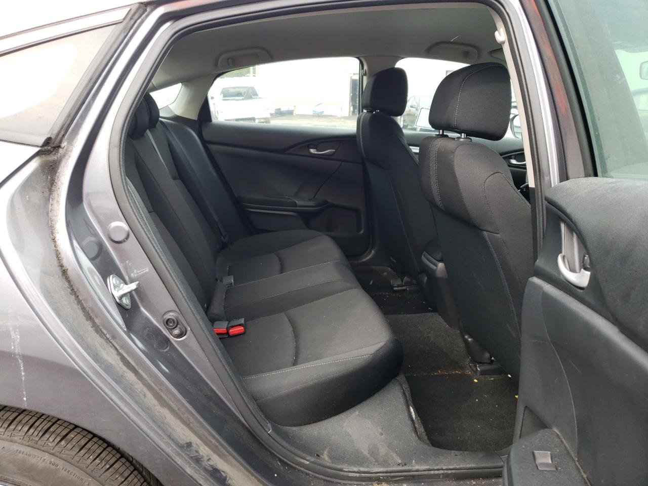 Photo 6 from auction – 2016 HONDA CIVIC LX with VIN 2HGFC2F55GH519813