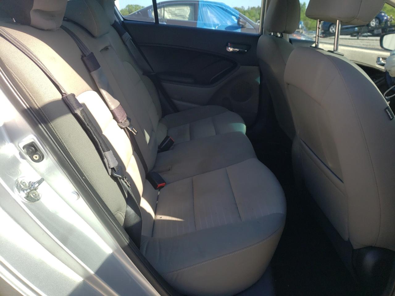 Photo 6 from auction – 2014 KIA FORTE EX with VIN KNAFX4A84E5159824