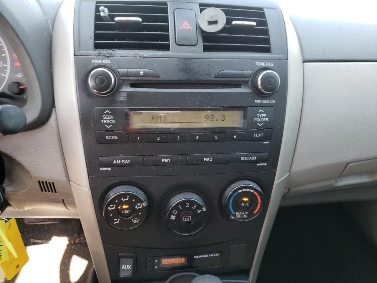 Photo 9 from auction – 2010 TOYOTA COROLA with VIN 1NXBU4EE7AZ277422