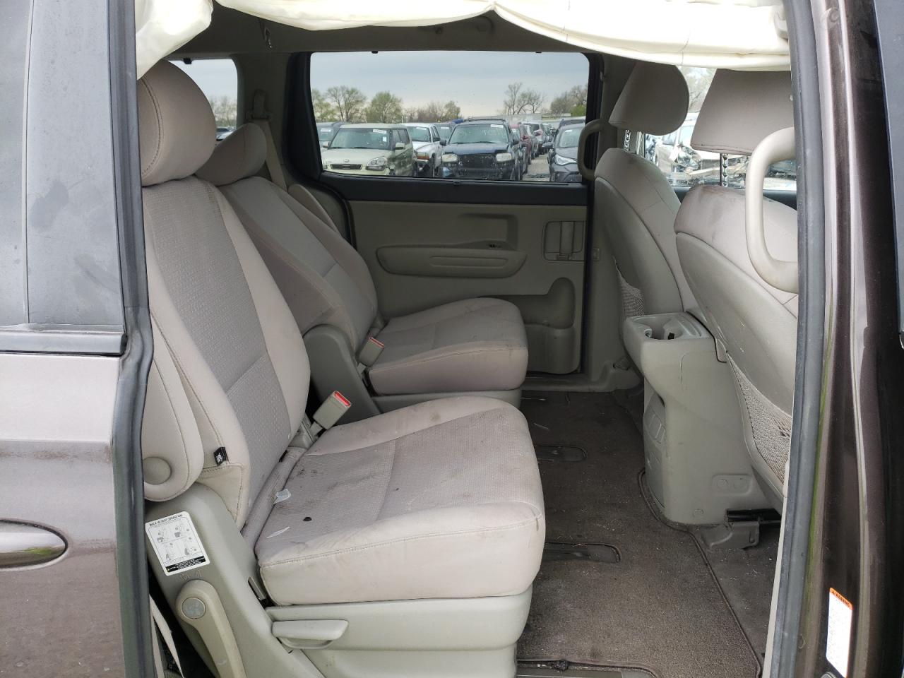 Photo 6 from auction – 2016 KIA SEDONA LX with VIN KNDMB5C11G6100855