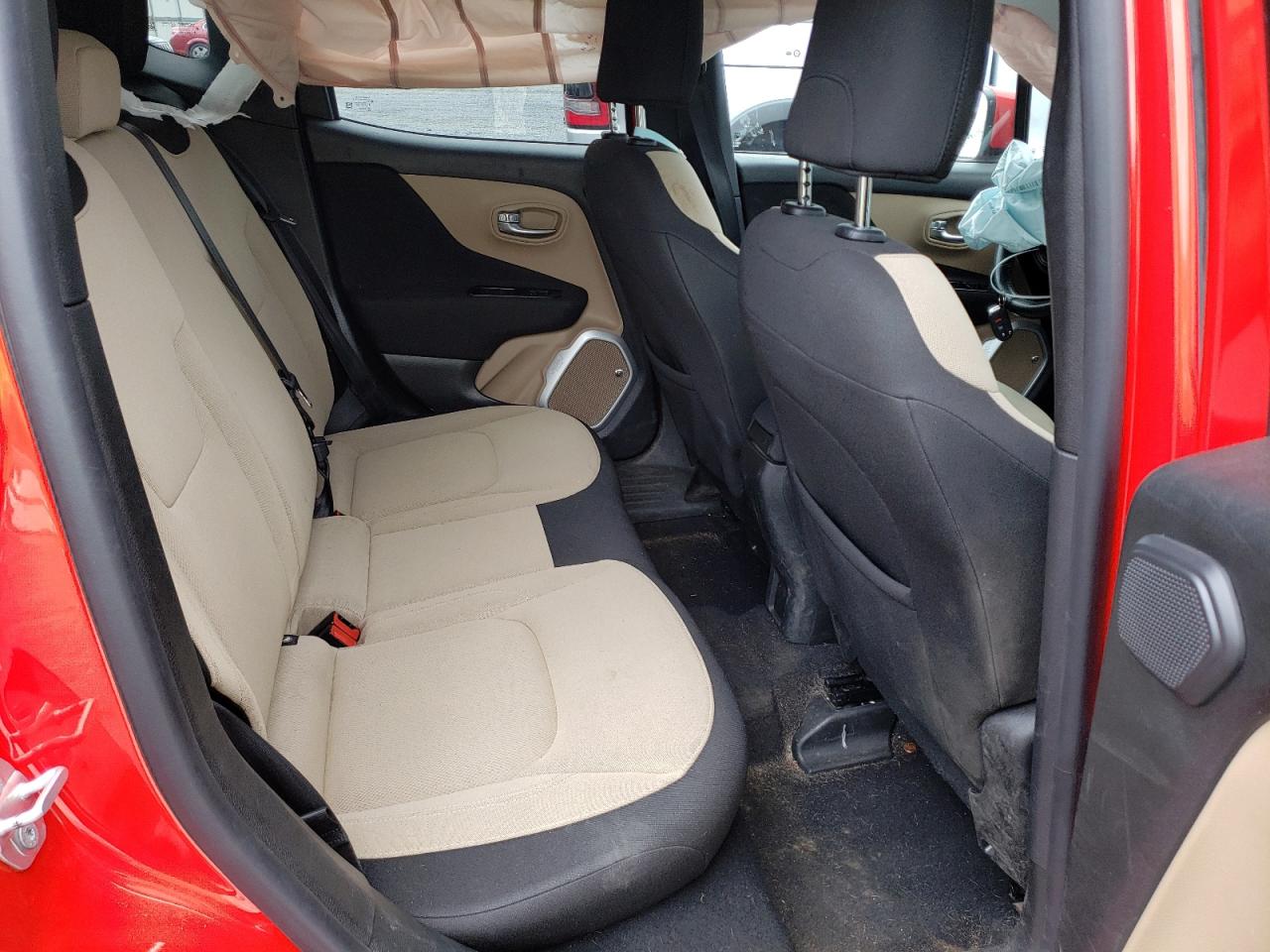 Photo 6 from auction – 2016 JEEP RENEGADE L with VIN ZACCJBBT1GPD58113