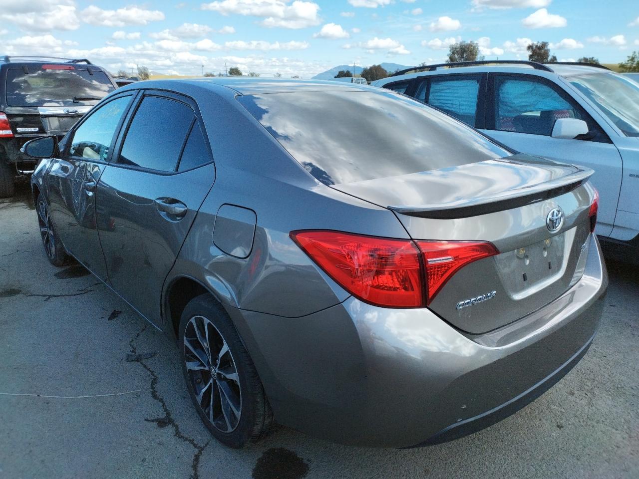 Photo 3 from auction – 2017 TOYOTA COROLLA L with VIN 2T1BURHE0HC769827