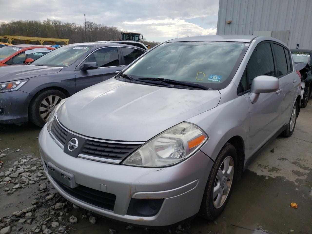 Photo 2 from auction – 2009 NISSAN VERSA S with VIN 3N1BC13E49L354359