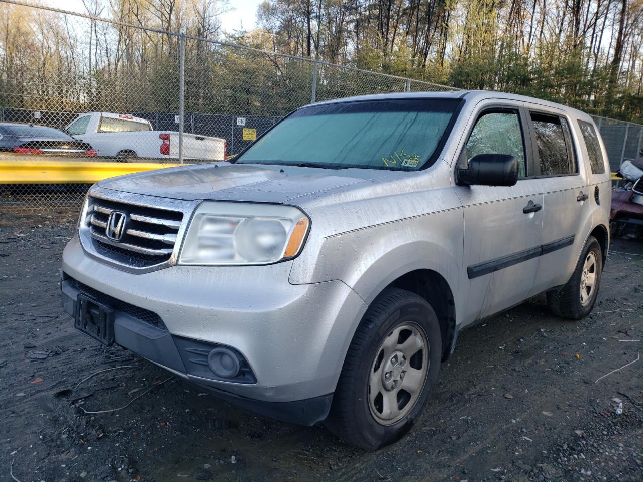 Photo 2 from auction – 2012 HONDA PILOT LX with VIN 5FNYF4H20CB082610