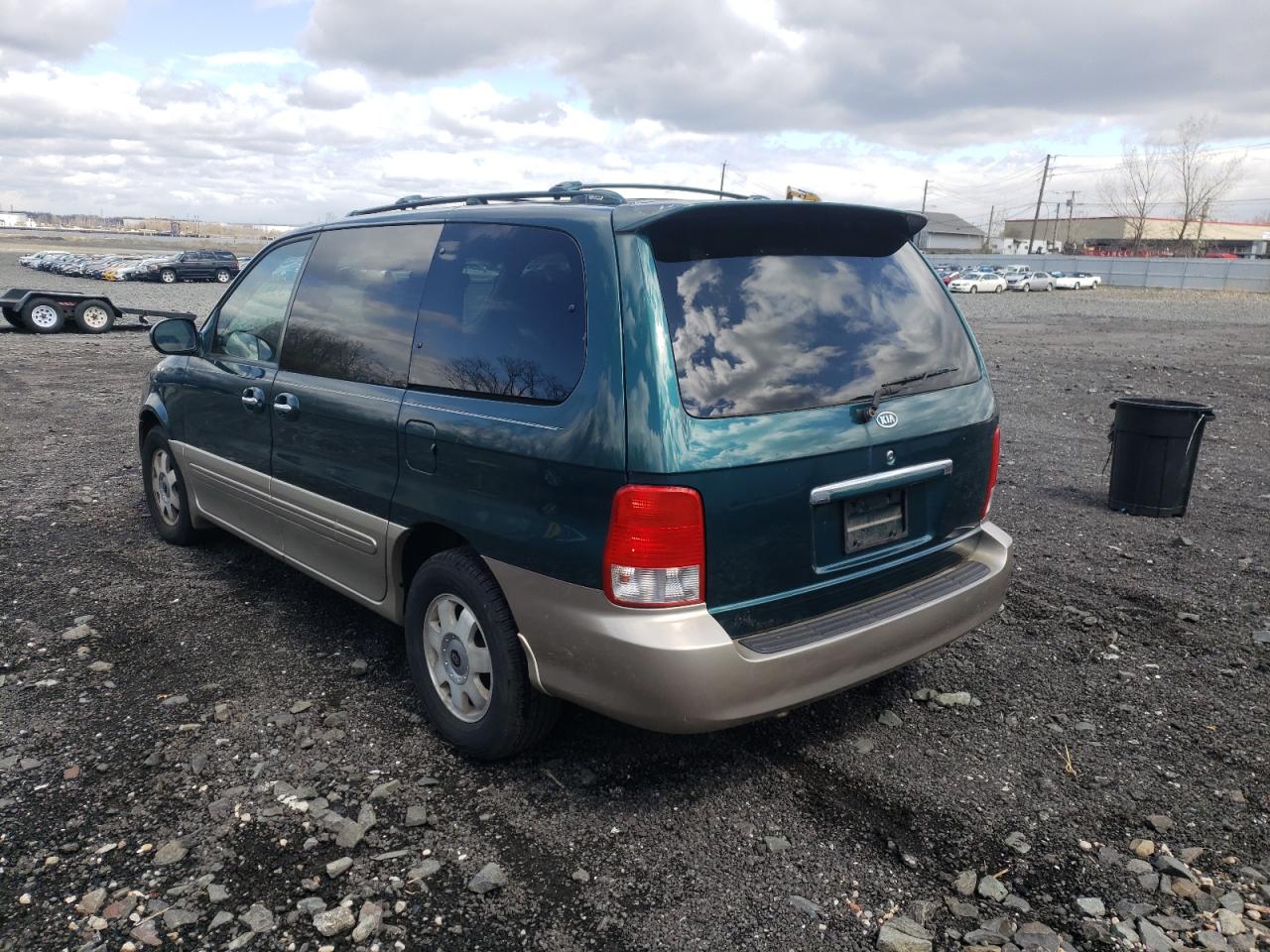 Photo 3 from auction – 2002 KIA SEDONA with VIN KNDUP131226252582