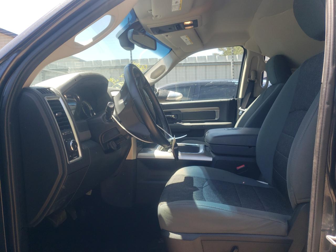 Photo 5 from auction – 2016 RAM 1500 SLT with VIN 1C6RR7LG4GS408084