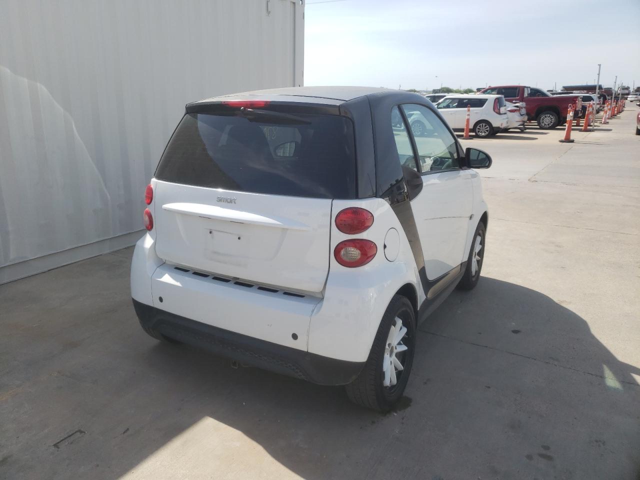 Photo 4 from auction – 2014 SMART FORTWO PUR with VIN WMEEJ3BA9EK747359